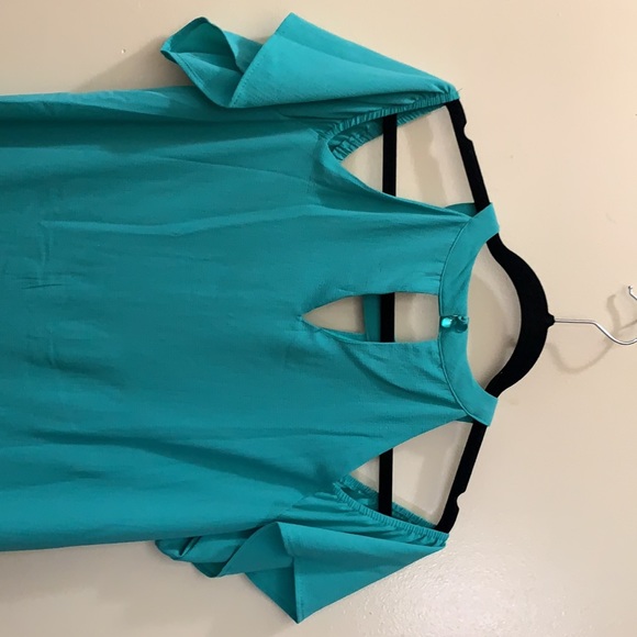 Dress - Picture 5 of 10